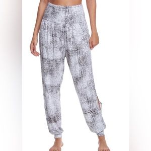 Alo Yoga Harem Pants, sz M, crackle